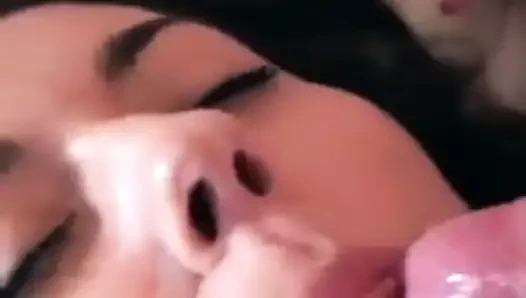 Sıcak bebek sikme ve yüz