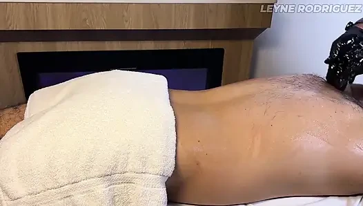 Şanslı bir hayran için mutlu son masajı