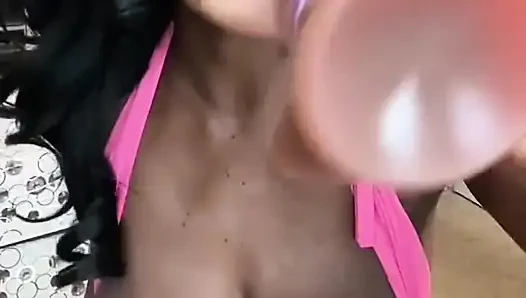 Büyük göğüslü hamile sürtük üvey babasının yarağını emmeyi bırakamıyor bölüm 1