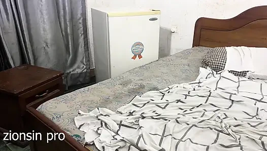 Üvey Annem Yokken Büyük Götlü Müslüman Üvey Kız Kardeşimi Sikiyorum