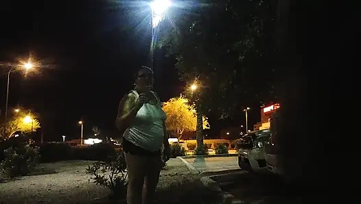 Tombul iri güzel evli kadın eğlencesi!