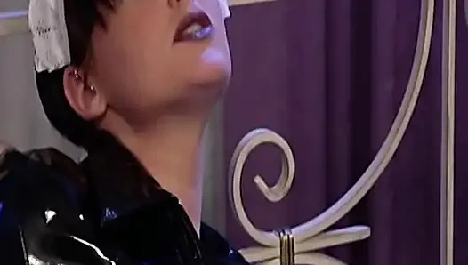 Mükemmel Alman hatun sevgilisi tarafından anal sikiliyor