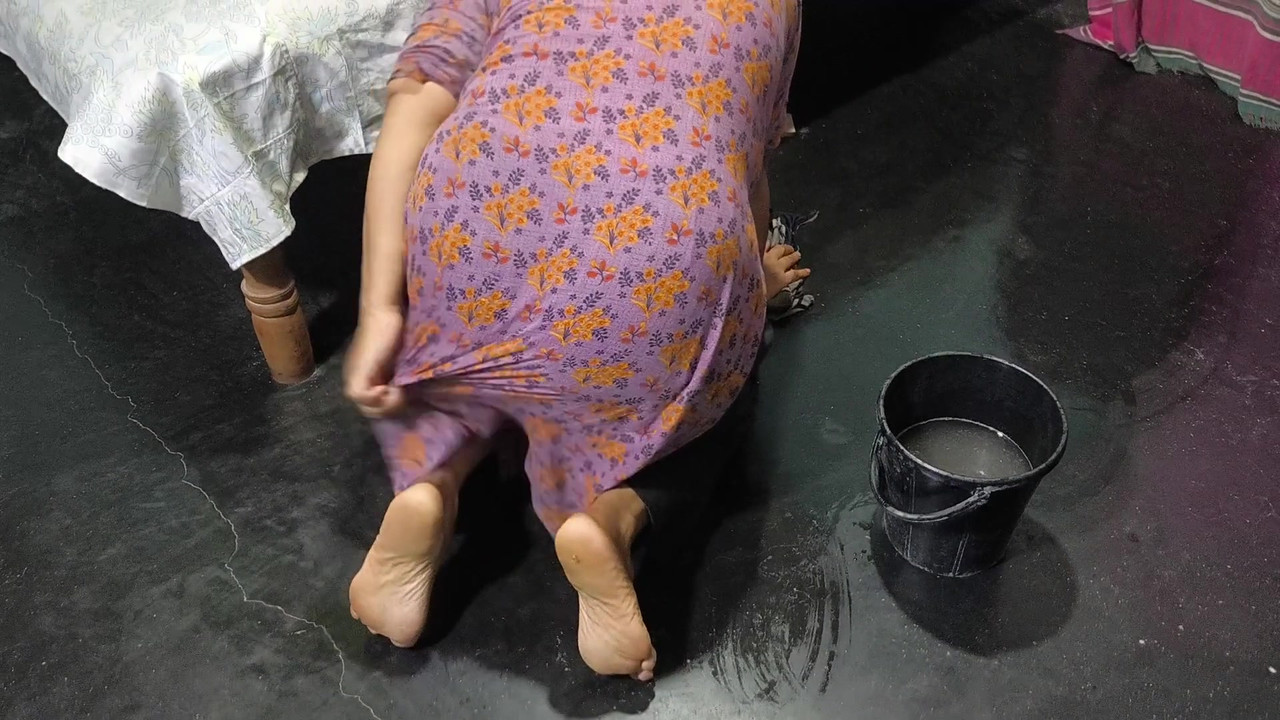 My aunty is cleaning the house and I hugged my step aunty