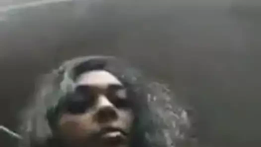 Seksi kız selfies 3.mp yapıyor