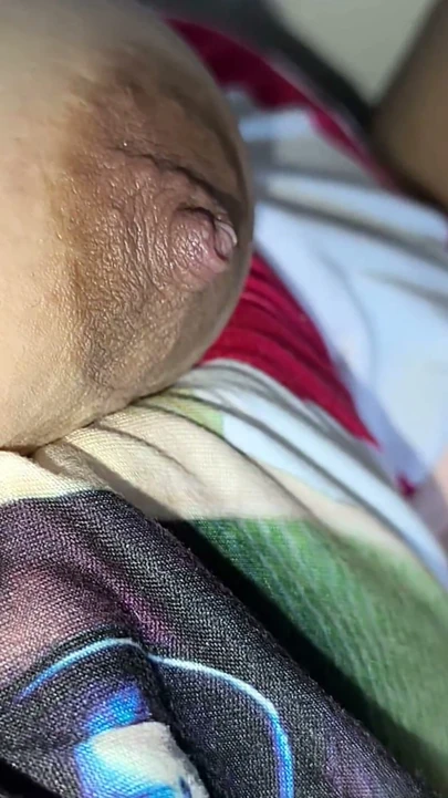 Arap evli kadın seksi paylaşıyor Arap üçlü grup seks ateşli orta yaşlı seksi kadın