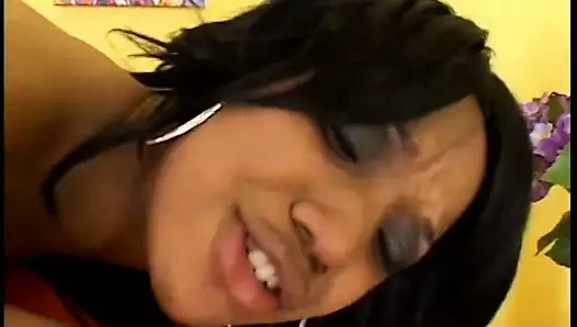 Sıska İspanyol bebeğim alır göt fucked ve alır bir yük üzerinde ona göğüsleri