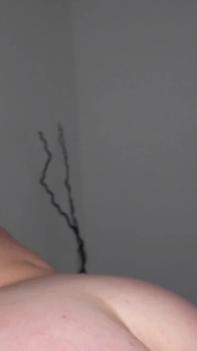 Tombul Bir İspanyol Kız Sert Anal Seks Yapıyor Ve Kocaman Penisimde Boğuluyor - Iria Ruiz