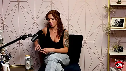 Lumi Ray: fışkırtıyor, ünlülerle sikişiyor ve 3 saatlik seks