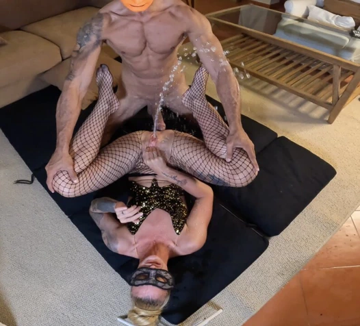 Sıkı bir gencin muhteşem fışkırtma!