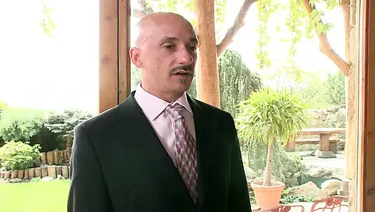 Fransa'dan bu sarışın sürtük dörtlü sekste çifte sikiliyor