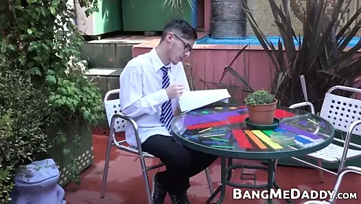 geeky twink var onun dick emdi önce vurma Olgun gay