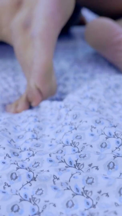 Büyük memeli sütlü Bhabhi, gece yarısı devarı tarafından sertçe sikiliyor | Bölüm 2