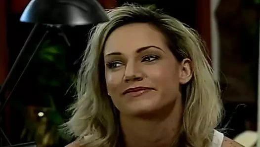 Milf ile sürtük milfs tüm aşıklar adanmış bir sahne