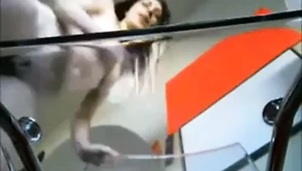 Camwhore cam masaya oturur