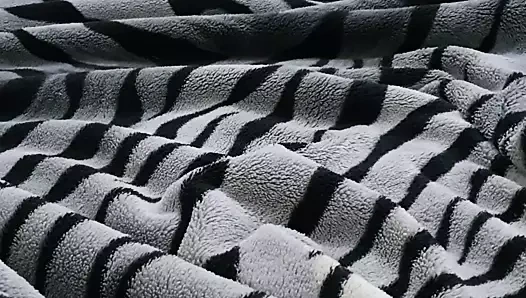 Lübnanlı kız eteğinin altına külot giymiyor seks yapıyor