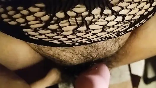 Hintli kadın üvey babası kıllı olgun ateşli amcığıyla eğleniyor