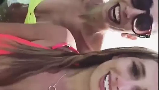 bikinili stacey solomon