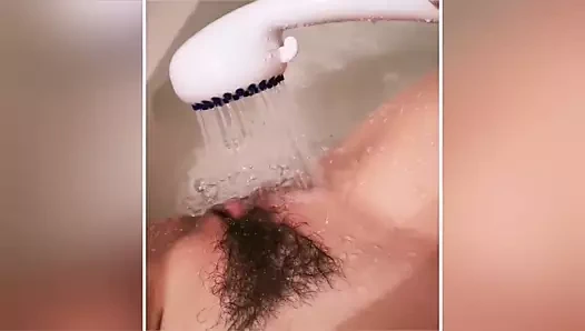 Banyoda Vera değirmeni (müzik videosu). teaser