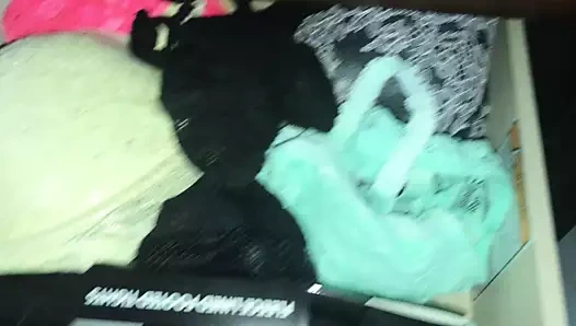 Sutyen ve külot çekmeceleri