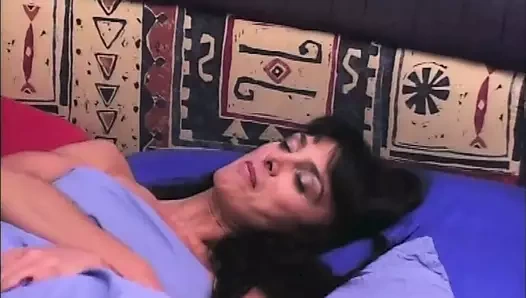 Ateşli orta yaşlı seksi kadın ve mandingo: götüne boşalma ile ateşli sikiş