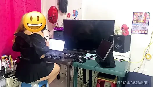 O alet ağzında ne kadar lezzetli görünüyorsun aşkım