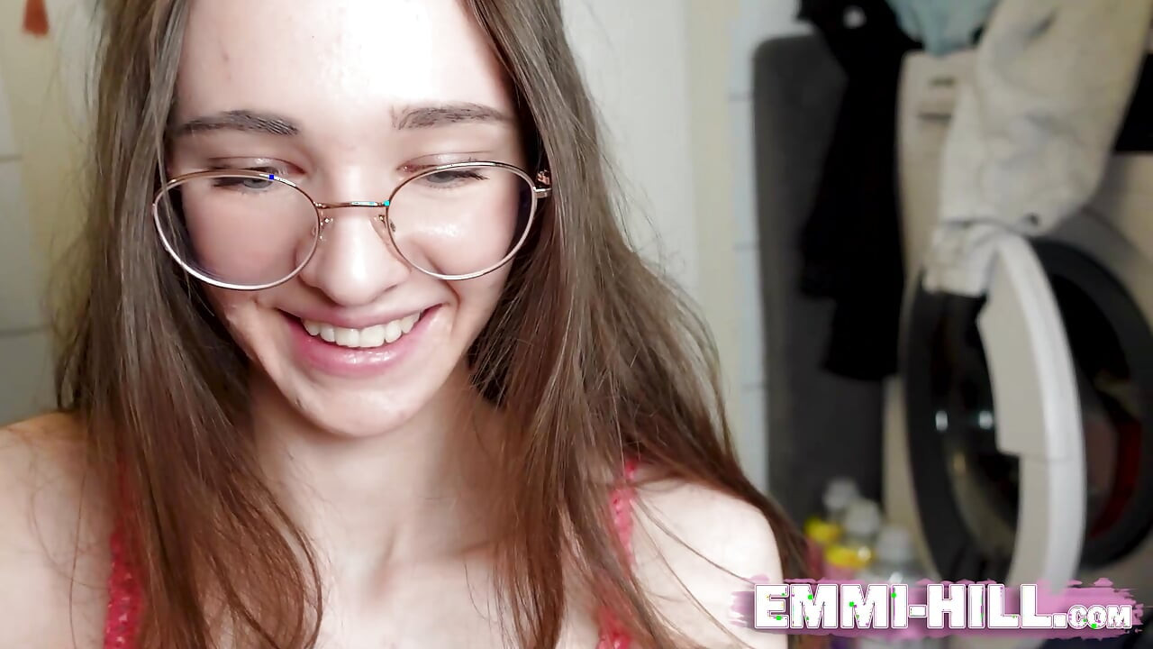 Dirty talk with a very Skinny girl who is fucking her big pussy
