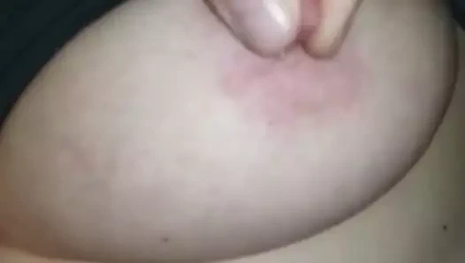 Seksi mormon eş cums ile remote vib içinde ona kedi