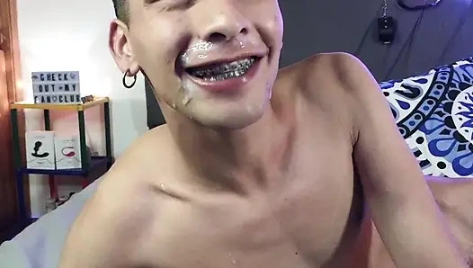 Ağzıma Düşmesini Izleyin