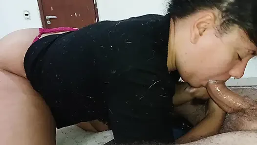 O BÜYÜK GÖT BENI DELI EDIYOR, BOĞAZıNıN SAPTıĞıNı HISSEDIYORUM