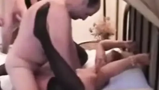 Aldatılan orta yaşlı seksi kadın - aldatan evli kadın