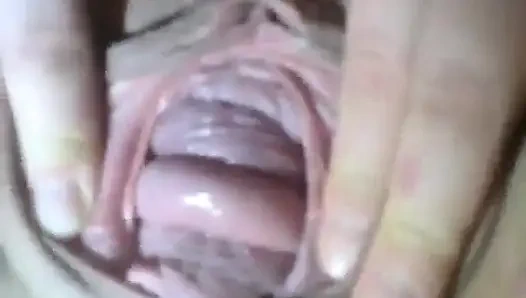 Amcık açma, genişletme ve rahim ağzı gösterisi, göğüslerimi sağıyor