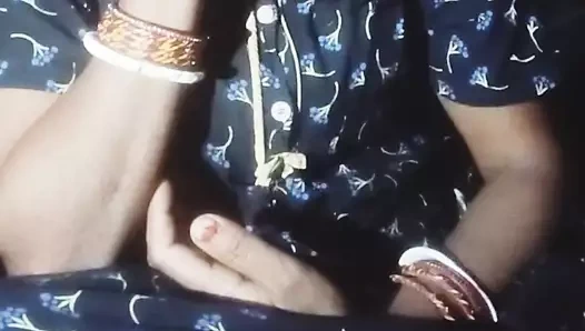 Indian desi bhabhi beautiful...