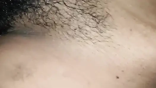 18+ ilk kez üvey kız kardeş Hintli kadın parmaklıyor ve sert seks