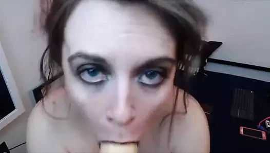 Edepsiz erkek delisi götten kendini sikiyor