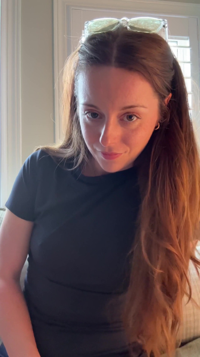 Hottie in Glasses Tells You How to Stroke!