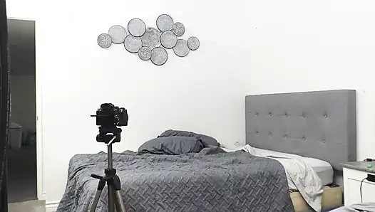 Bastidores da sessão de vídeo a três interracial madura