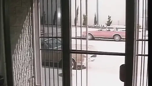 Seksi lezbiyen dildo amına giriyor, mastürbasyon yapıyor, parmaklıyor