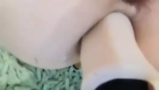 Karısı büyük kalın musluklar hakkında fantezi kuruyor