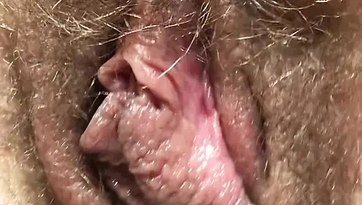 Evli kadın ofisinden ne kadar ıslak olduğunu gösteren bir video gönderdi, bir kez evde, 3 parmağımla çok iyi boşalıyor