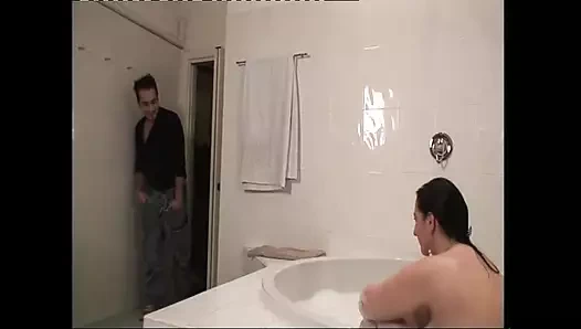 Casalinghe in calore 4 - Episode 1