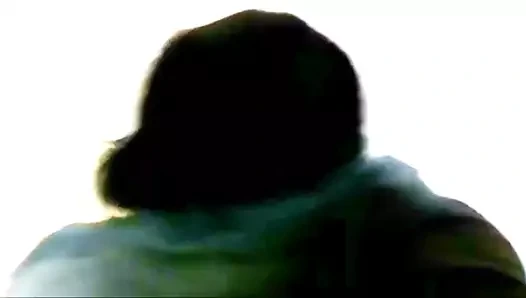 Büyük götlü götten mastürbasyon yavaş çekim