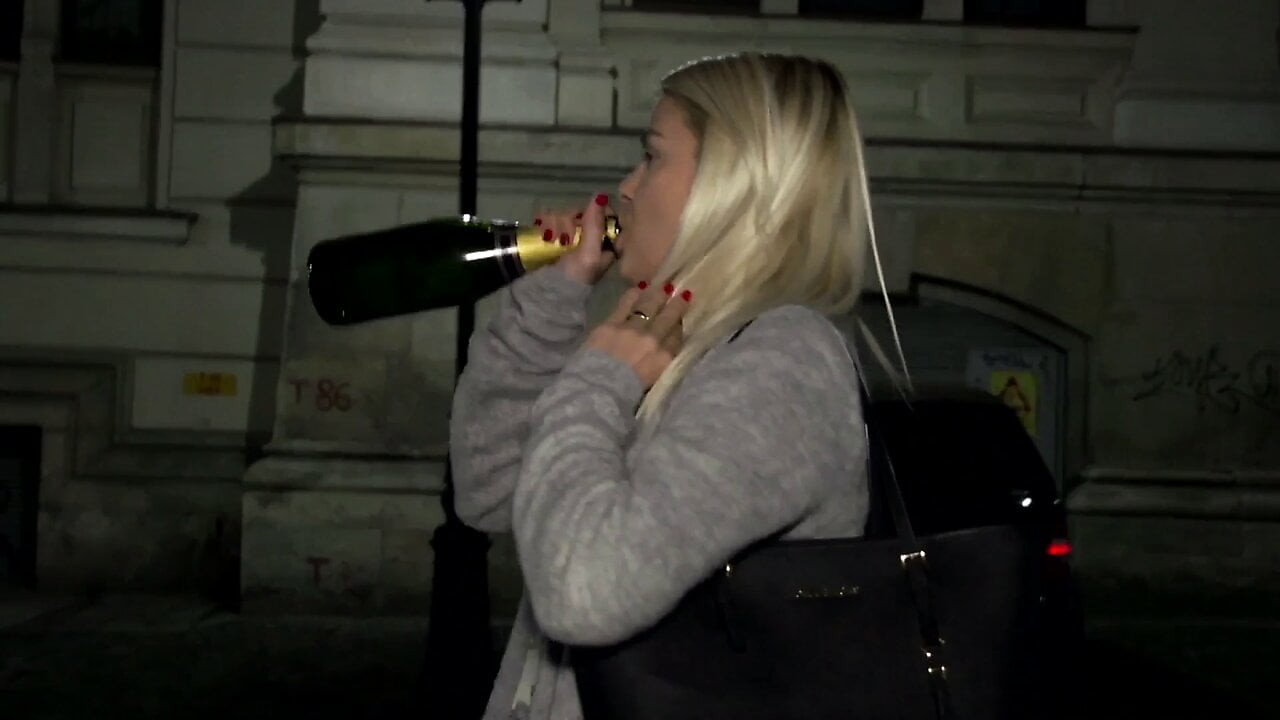 Leider so besoffen das ich mich eingenaesst habe