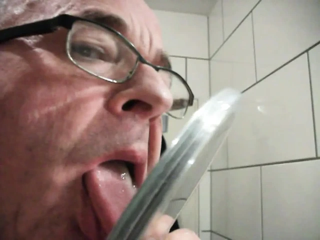 Sperm 3 kalın döl fışkırtıyor ve Claus Noord ile yalanıyor