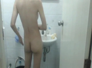 Adım kardeşim dişlerini fırçalarken kardeş içinde cums