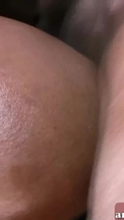 Siyah tombul orta yaşlı seksi kadın büyük zenci yarağıyla dölleniyor | Klip 2