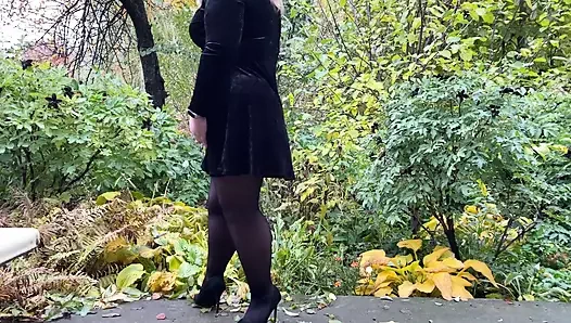 Yaramaz üvey anne araba ödünç almanın bir yolunu buldu