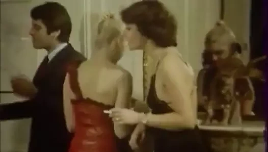 Poker partouze'den bir sahne - poker şovu (1980) marylin jess