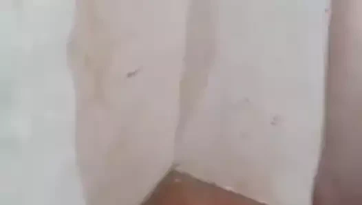 Benim utanmaz sürtük annem bindhu banyo önünde beni