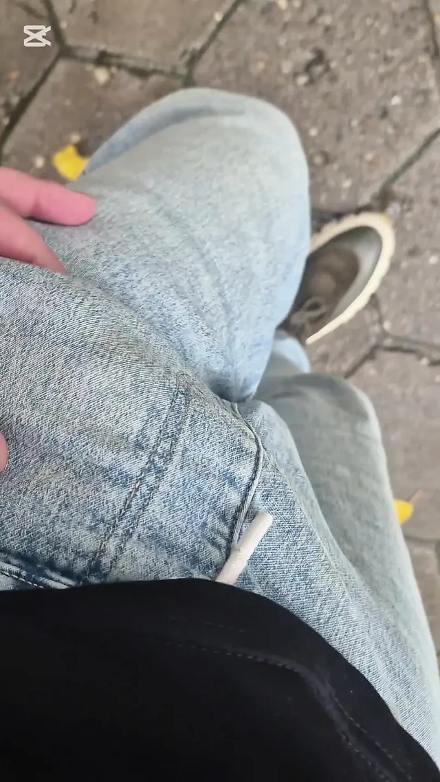 Толстый и жесткий болгарский хуй ходит в центре города, затем камшот в ювелирном магазине в ожидании продавщицы