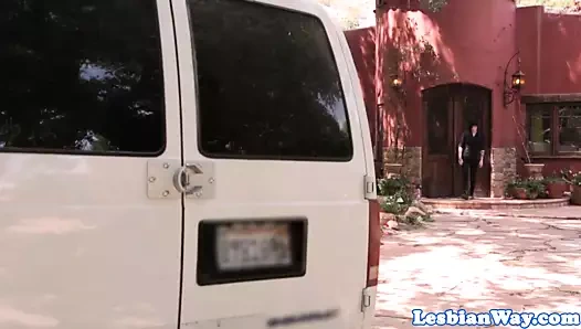 Dövmeli lezbiyen strapon kahrolası dyke bebek